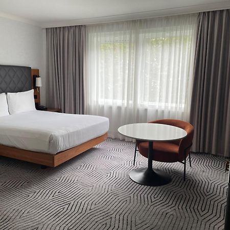 Готель Hilton London Olympia Екстер'єр фото