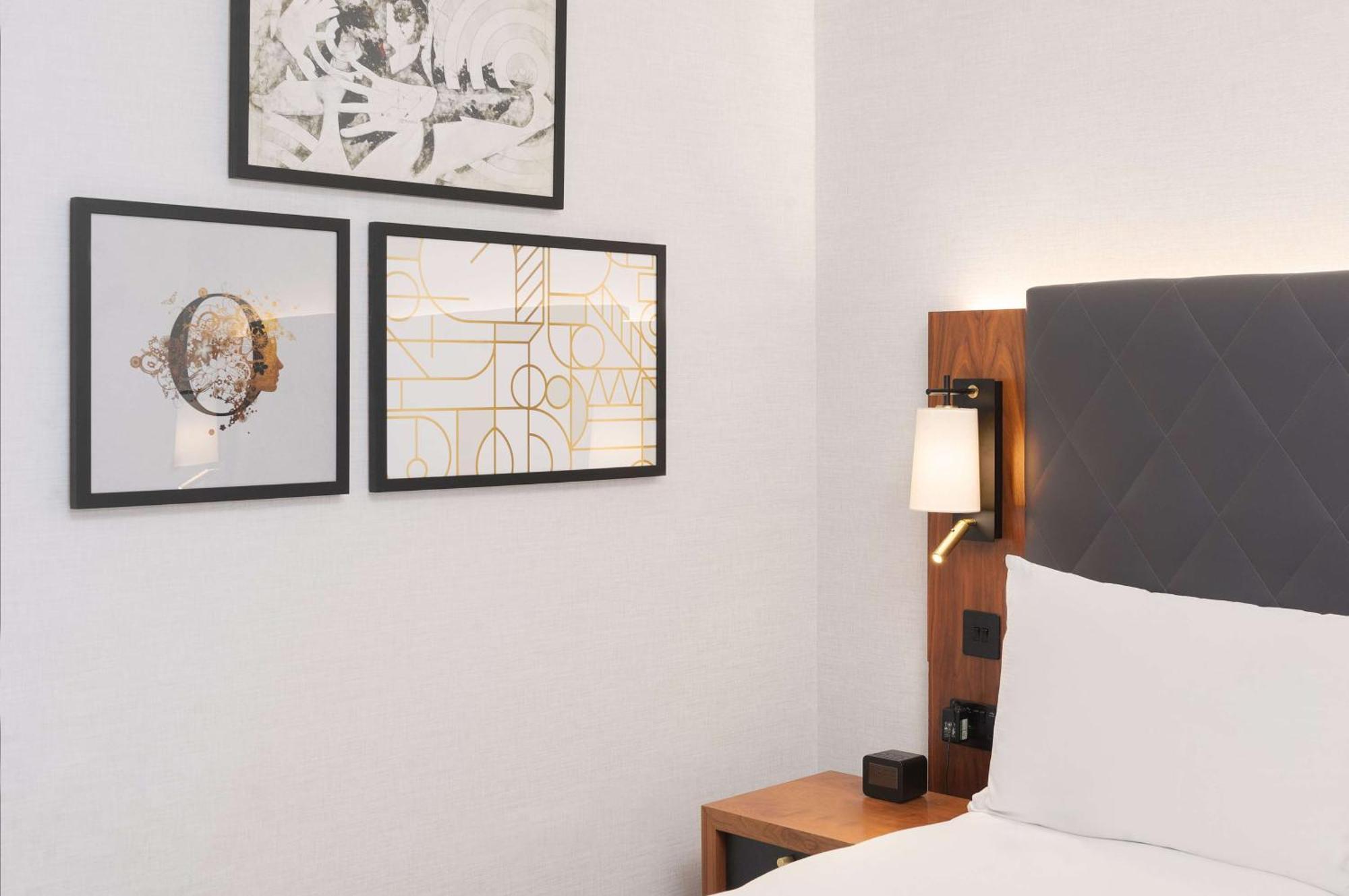 Готель Hilton London Olympia Екстер'єр фото