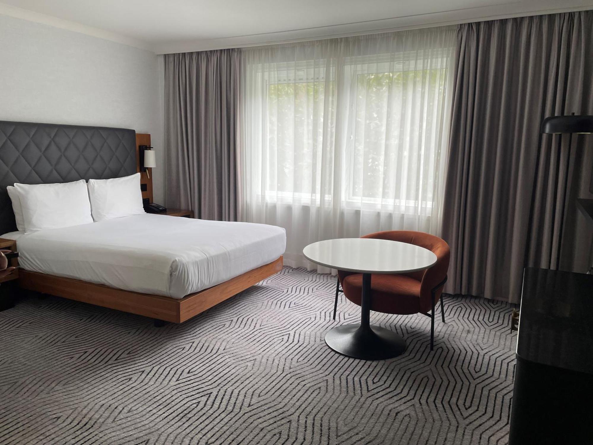 Готель Hilton London Olympia Екстер'єр фото